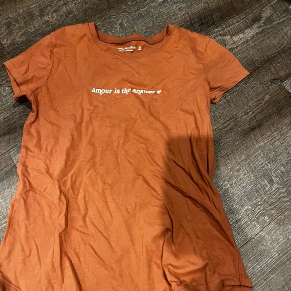 A&F Tee - Picture 1 of 2